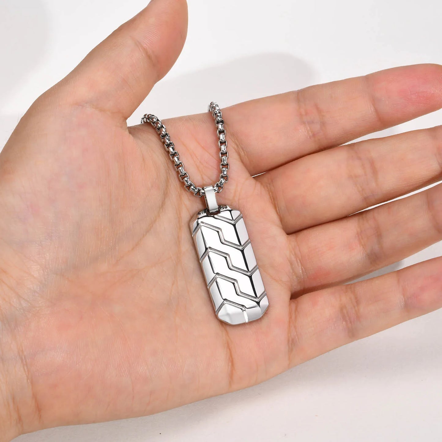 Vnox Cool Tire Pattern Necklaces for Men Boys, Stainless Steel Geometric Bar Pendant Collar, Punk Stylish Gifts for Him