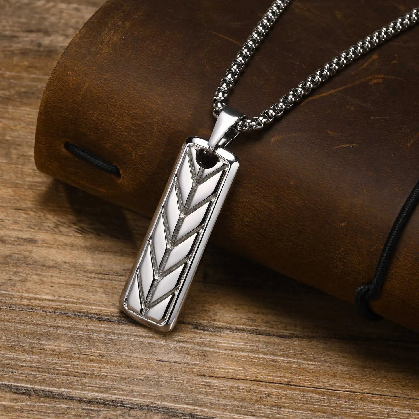 Vnox Cool Tire Pattern Necklaces for Men Boys, Stainless Steel Geometric Bar Pendant Collar, Punk Stylish Gifts for Him